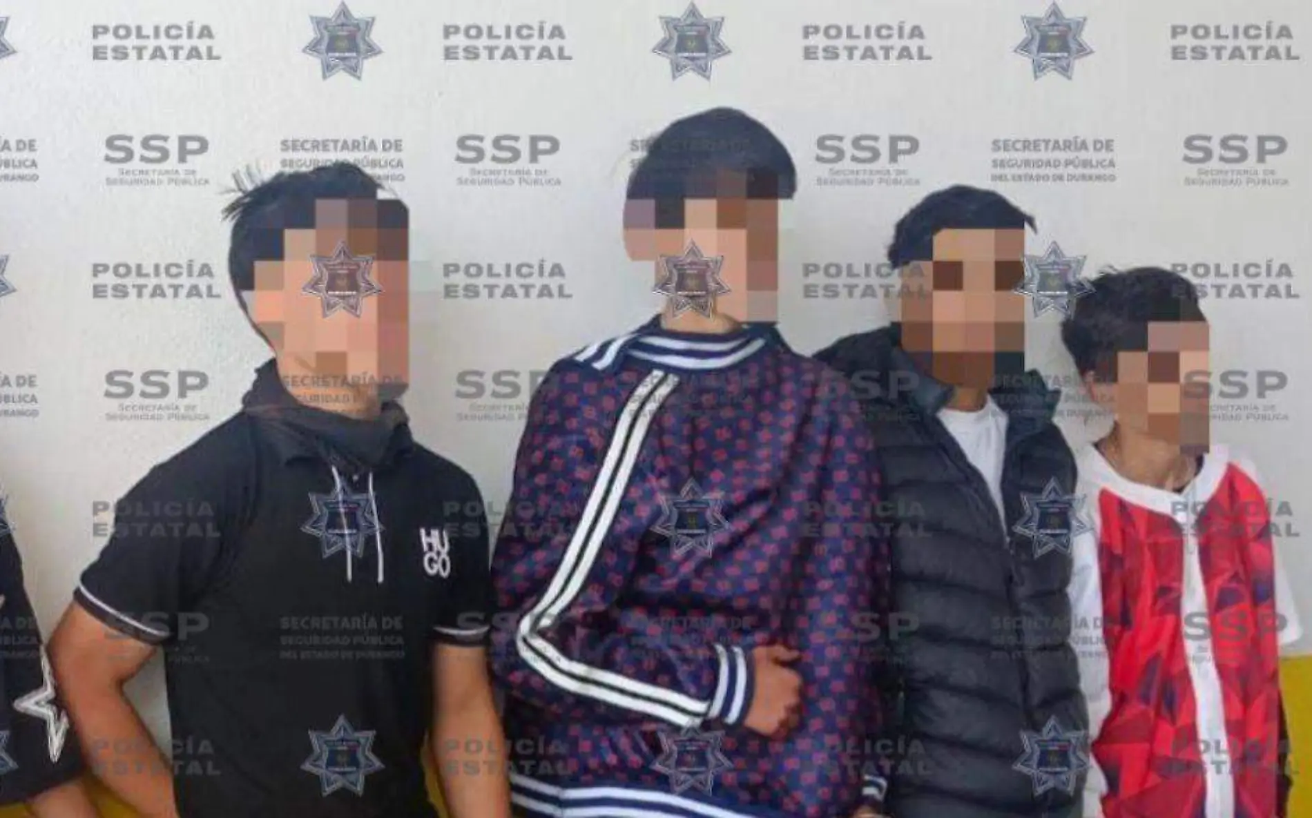 Arrestan a 5 jóvenes por riña; traían un machete